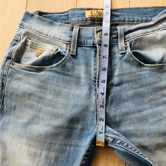 Guess Vermont Slim Light Wash Jeans Size 30x32 - Picture 6 of 13
